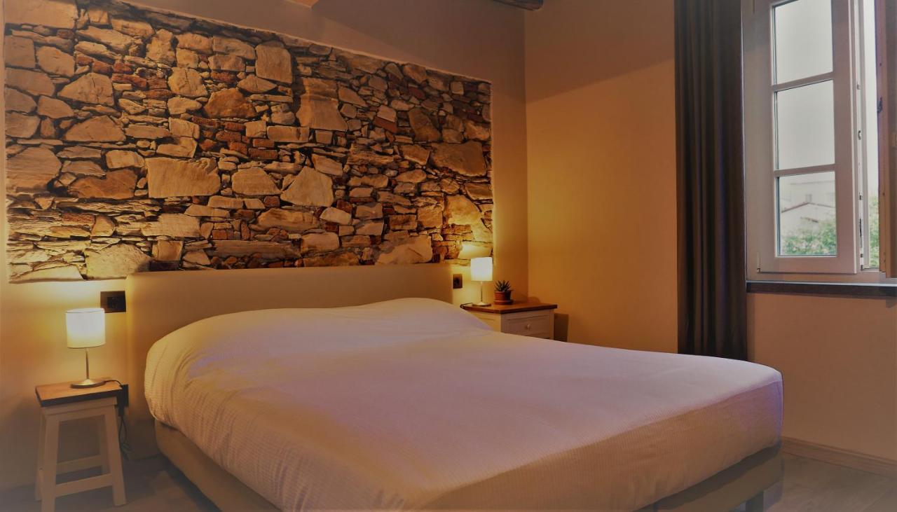 Double or Twin Room Bathroom