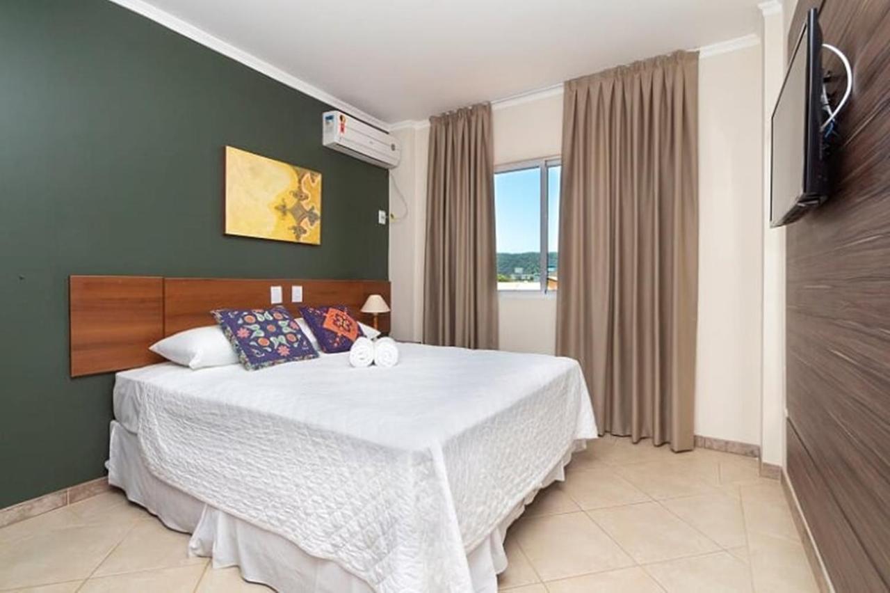 One-Bedroom Apartment Balcony,1007836549:JPEG