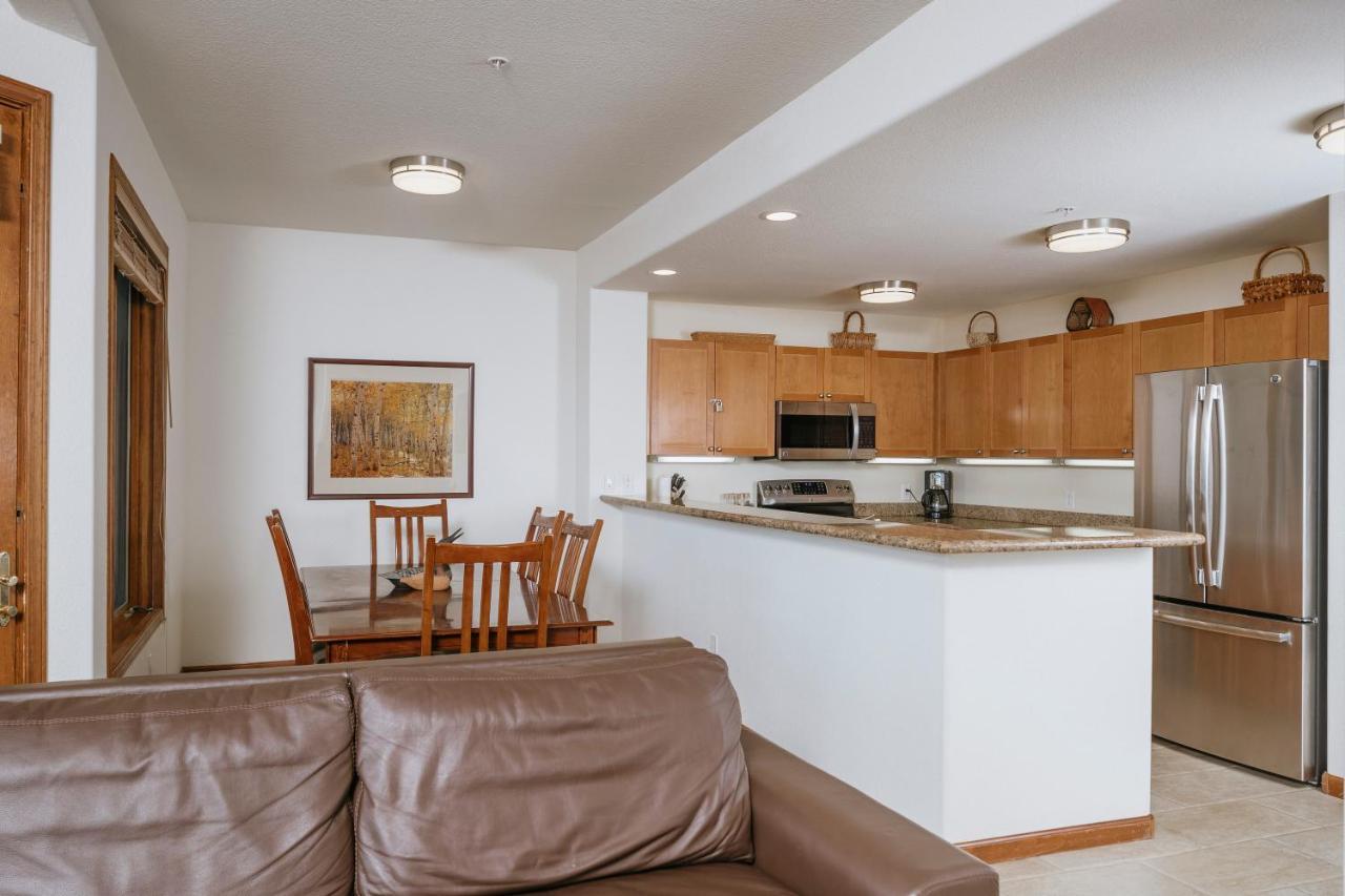 Two-Bedroom Condo,1449332038:JPEG