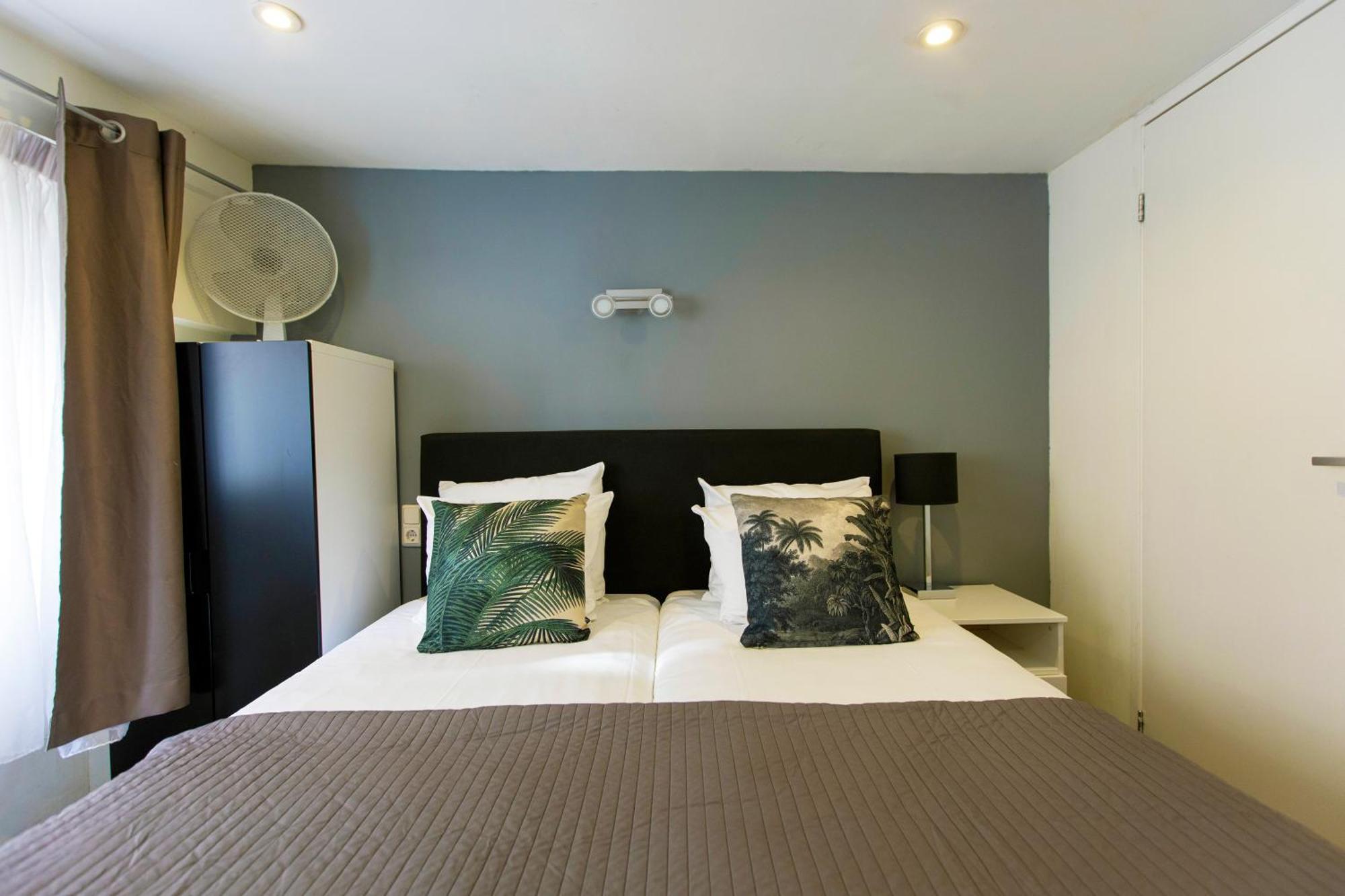 Twin Room Private Bathroom