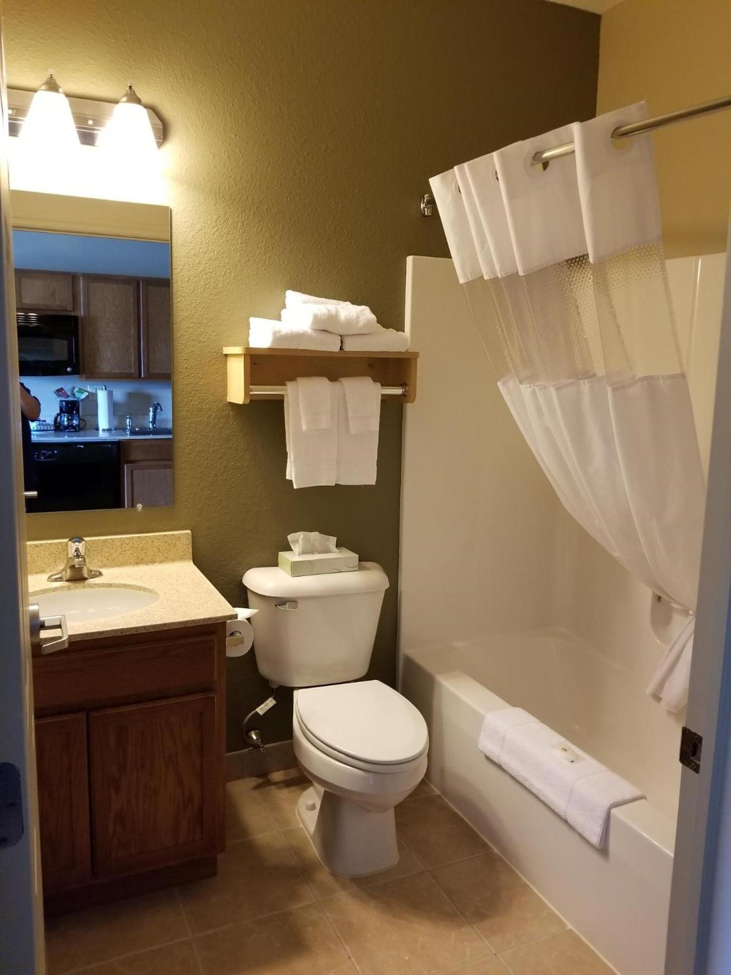 Queen Room with Two Queen Beds - Accessible/Non-Smoking,1016344171:JPEG