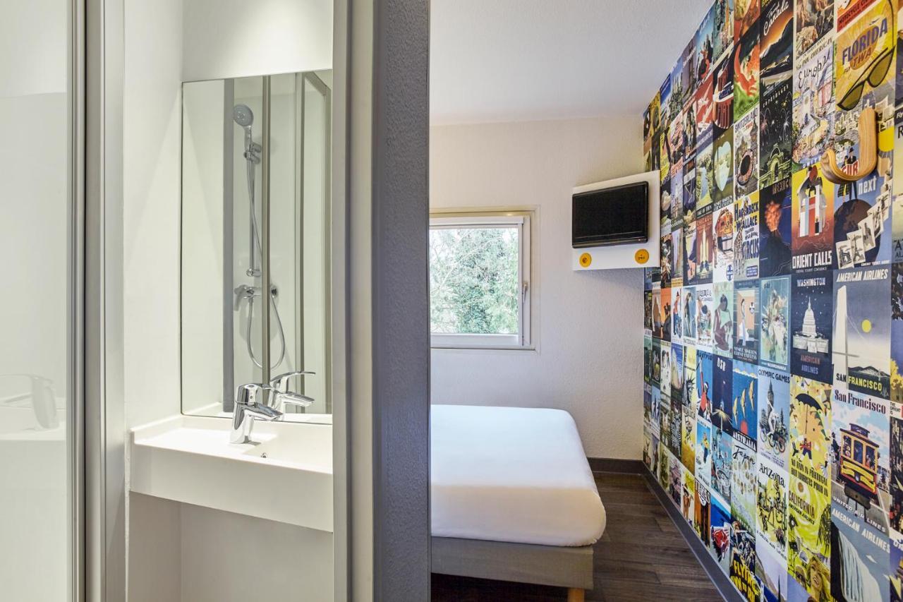 Cabrio Room Private Bathroom