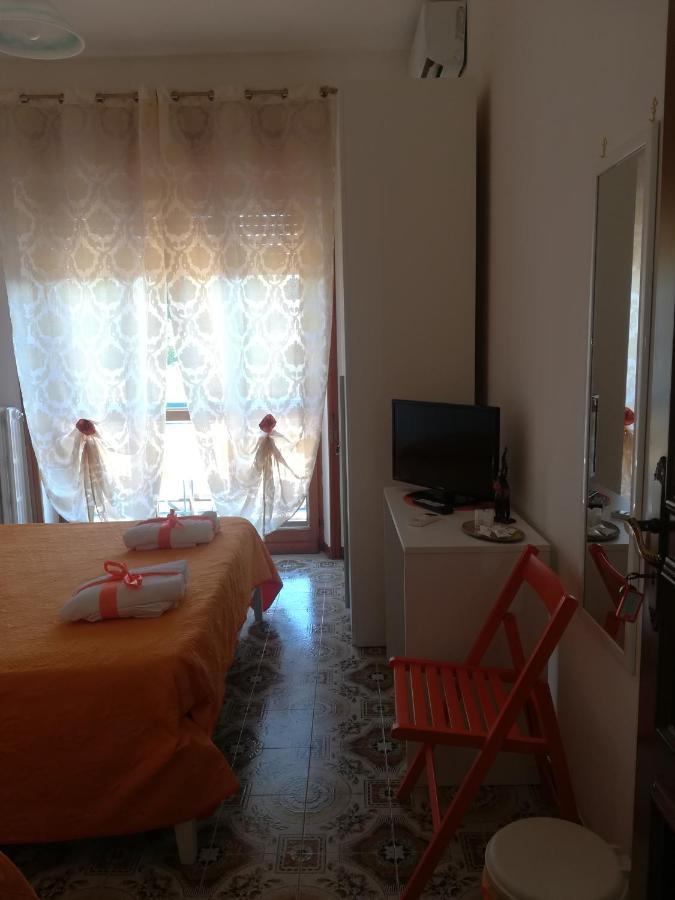 Double or Twin Room Private External Bathroom