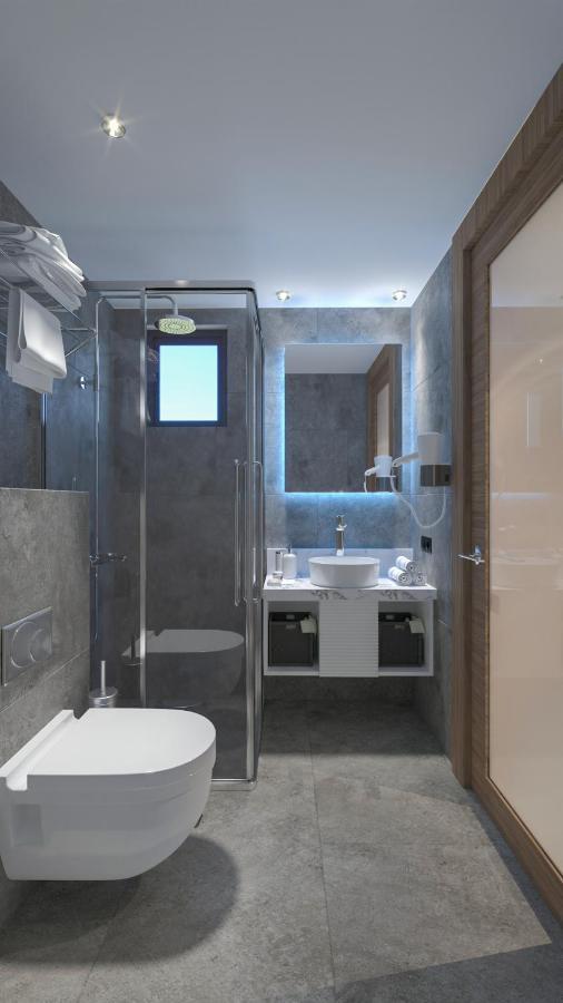 Double or Twin Room Sea View