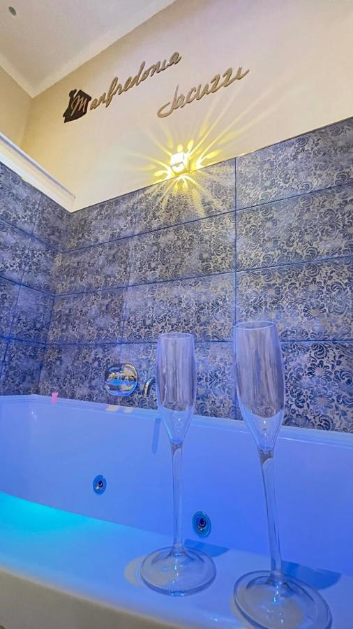 Deluxe Double Room Bath