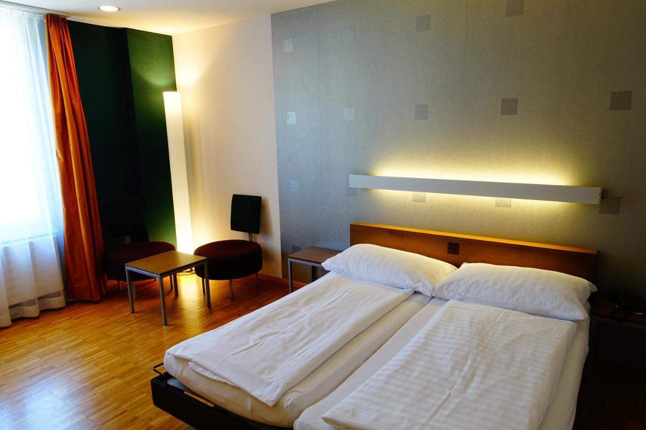 Economy Double Room,133515885:JPEG