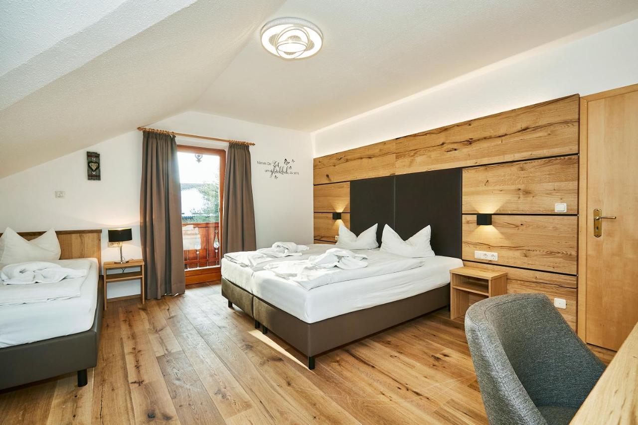 Apartment mit Balkon