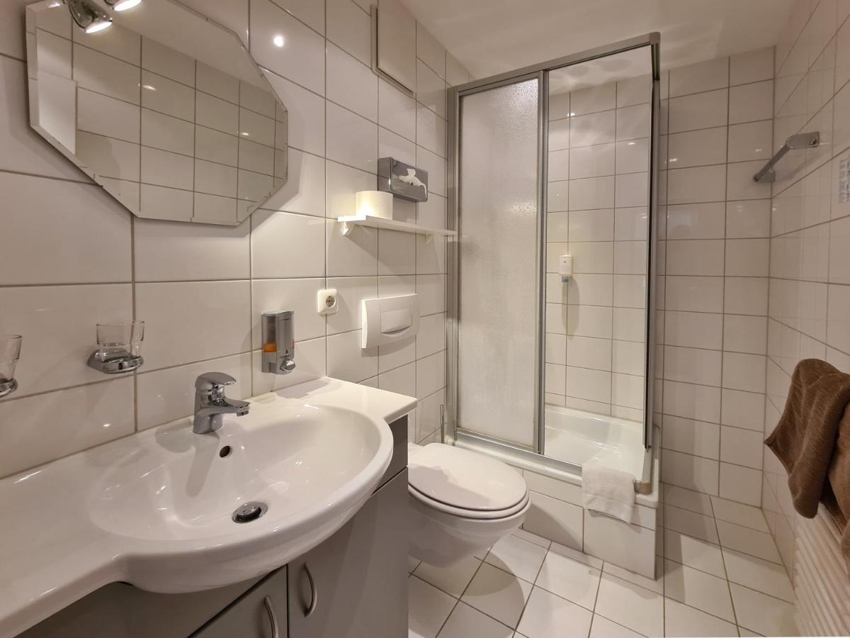 Single Room,1078314061:JPEG
