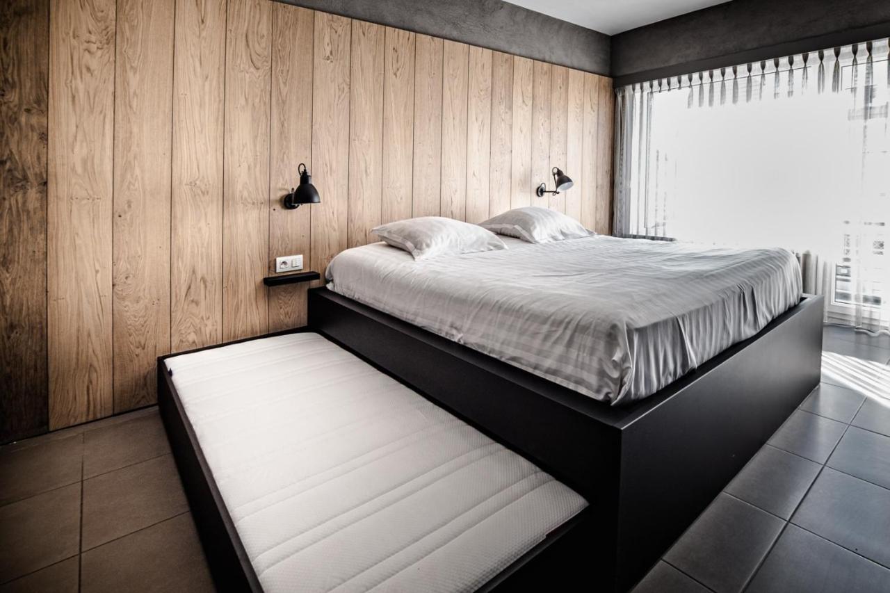 One-Bedroom Apartment,1080765709:JPEG