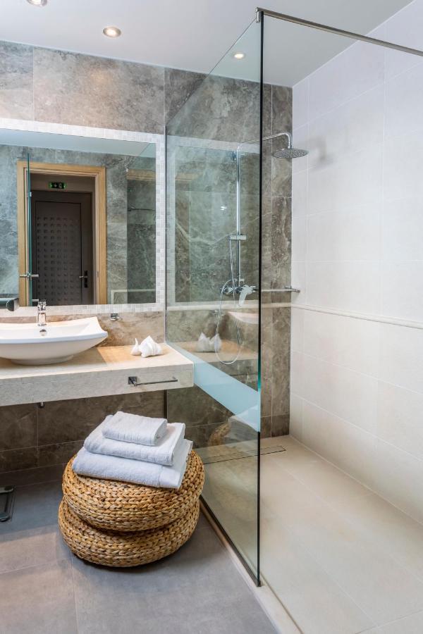 Deluxe Double or Twin Room Garden View