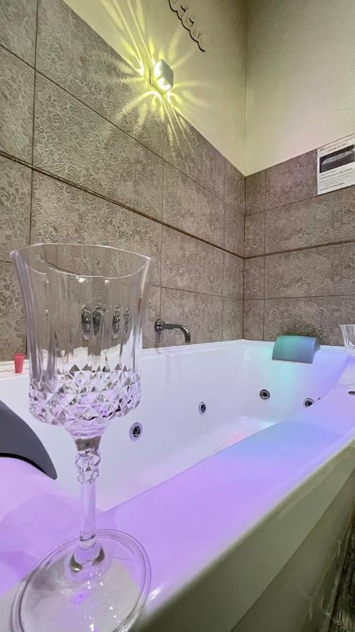Deluxe Double Room Bath