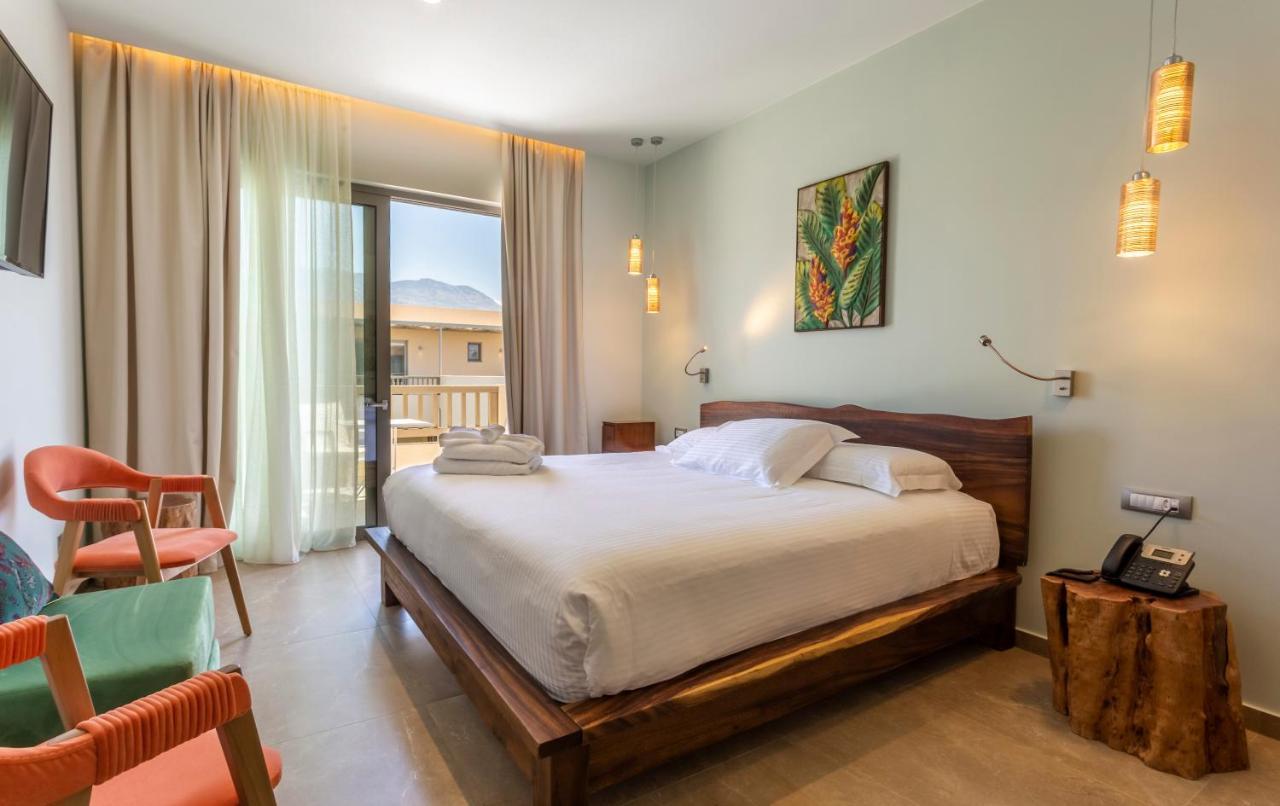 Superior Double or Twin Room Garden View