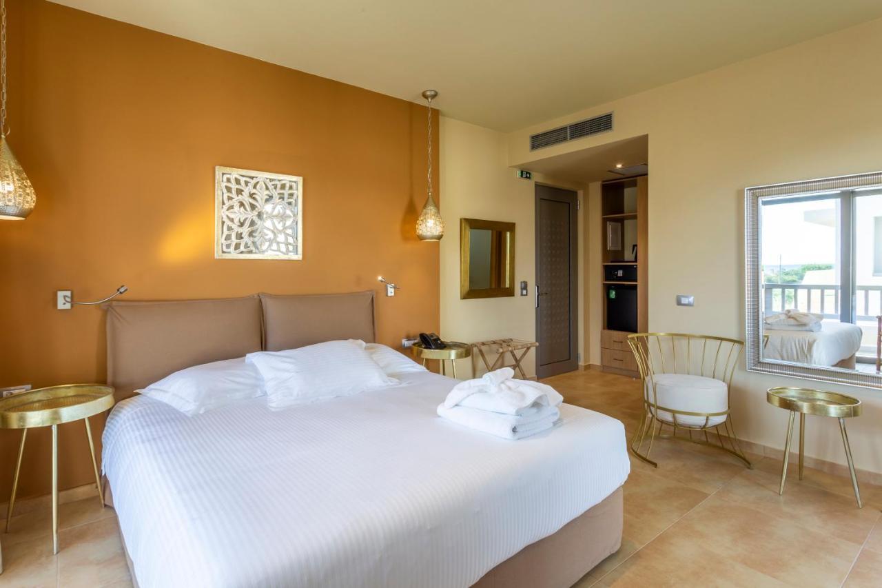 Deluxe Double or Twin Room Garden View