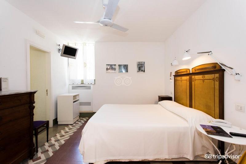 Superior Double Room,1089409453:JPEG