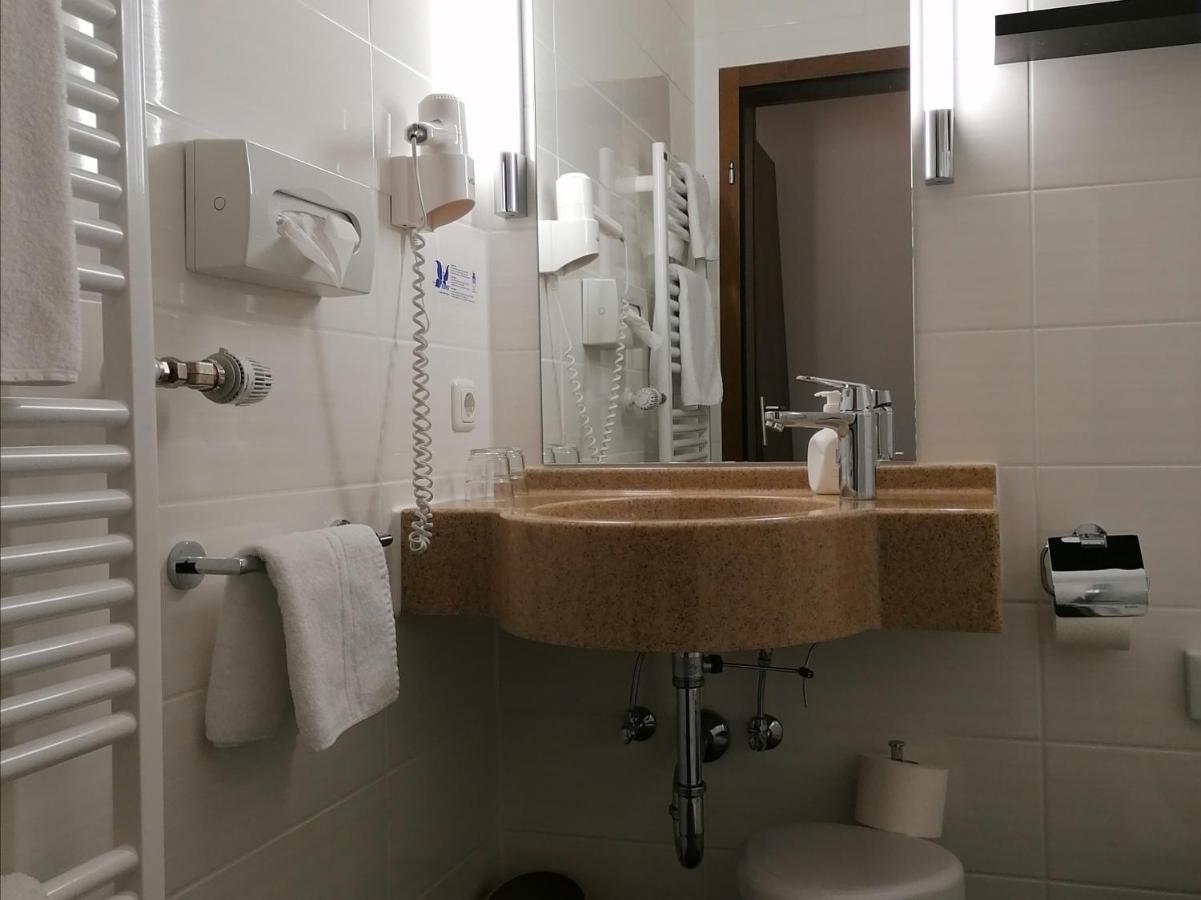 Standard Double Room,1090563615:JPEG