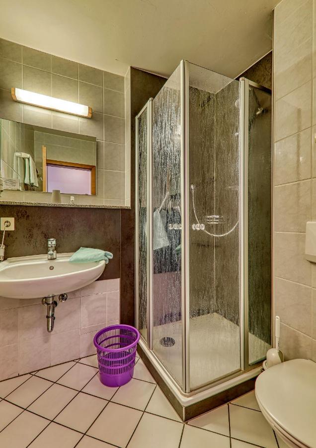 Single Room,1155095310:JPEG
