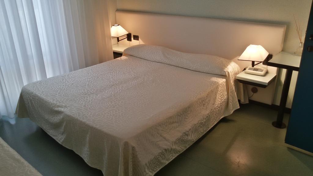 Economy Double Room,685751244:JPEG