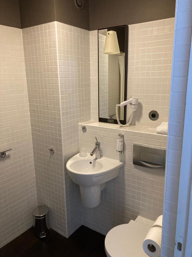 Single Comfort Room