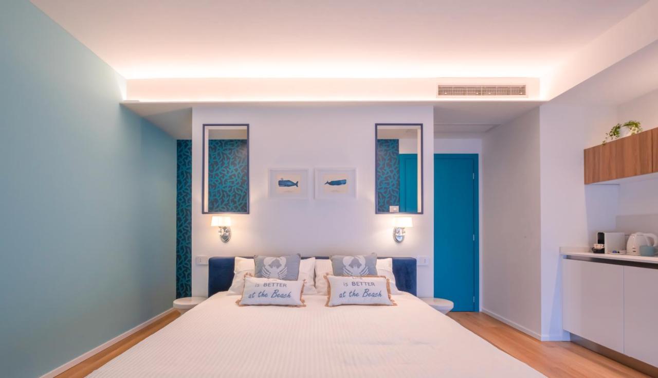 Deluxe Double Room Spa Bath Partial Lake View