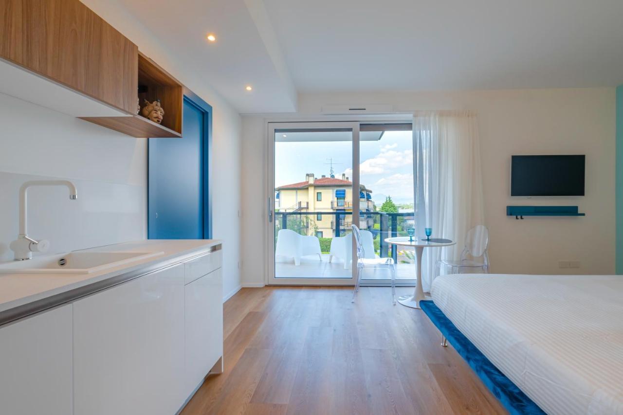 Deluxe Double Room Spa Bath Partial Lake View