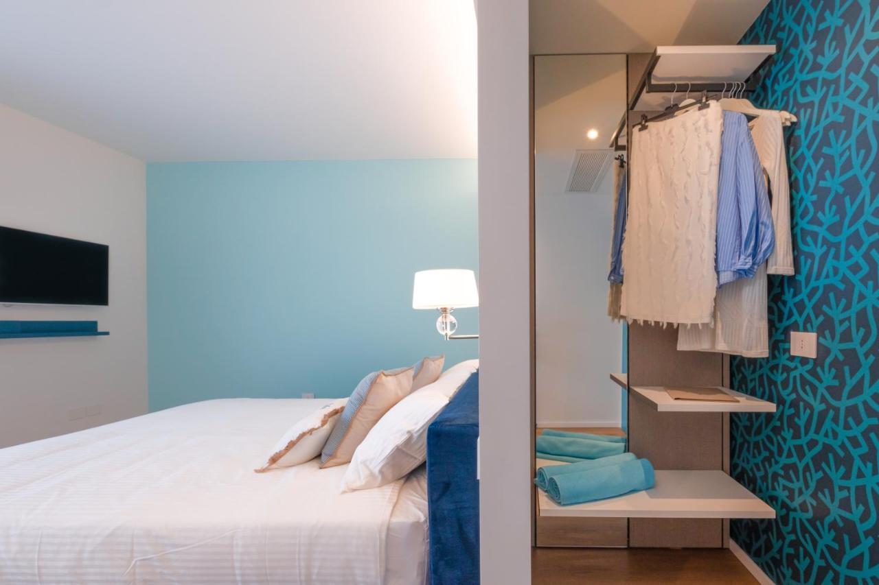 Deluxe Double Room Spa Bath Partial Lake View
