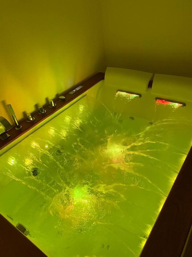 Suite Hot Tub