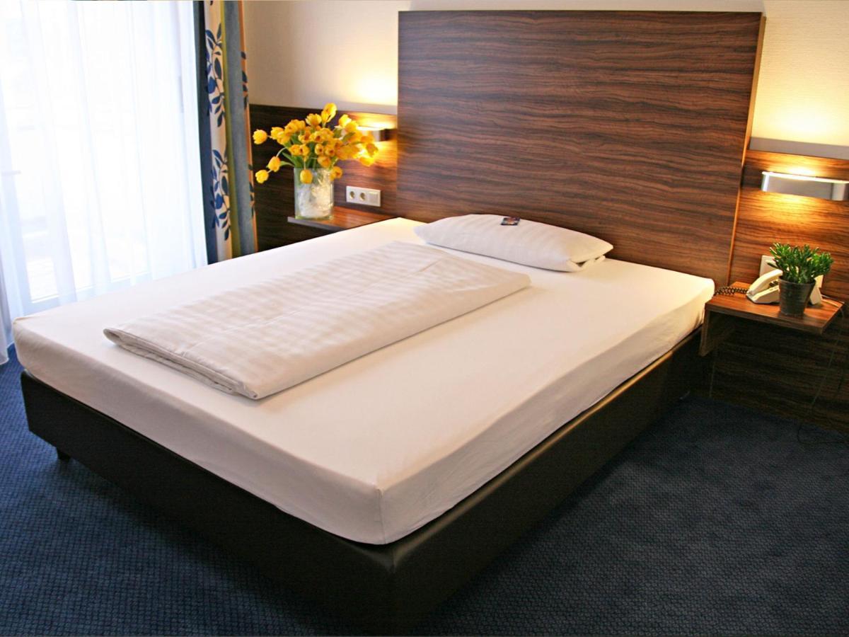 Comfort Single Room,641753550:JPEG