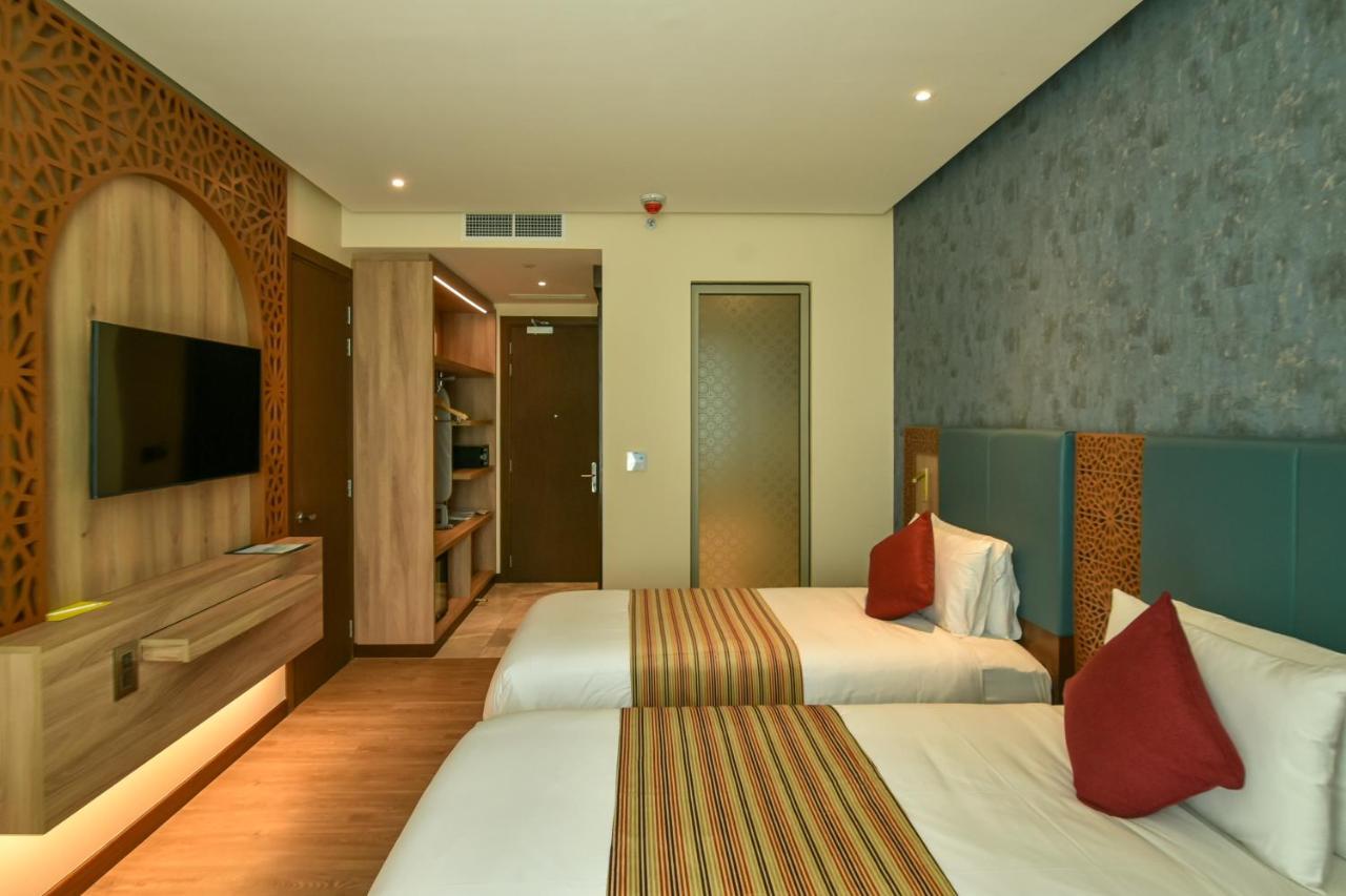Deluxe Double or Twin Room,1127461506:JPEG