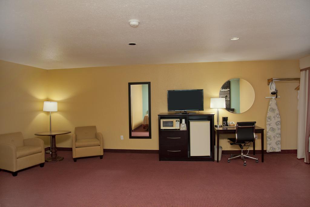 Studio Suite Two Queen Beds Non-Smoking,1281578782:JPEG