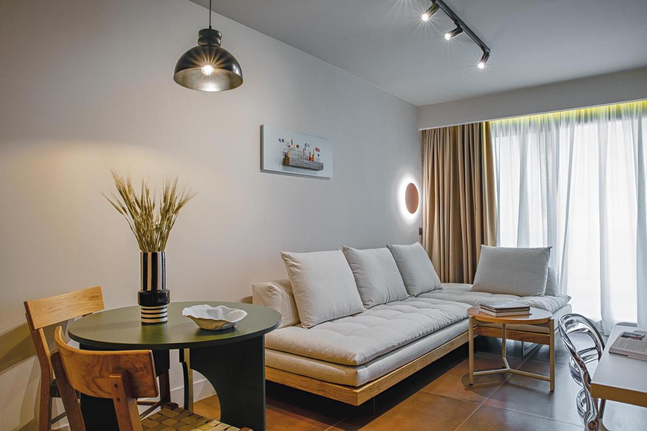 Luxury Triple One-Bedroom Suite,1141546159:JPEG