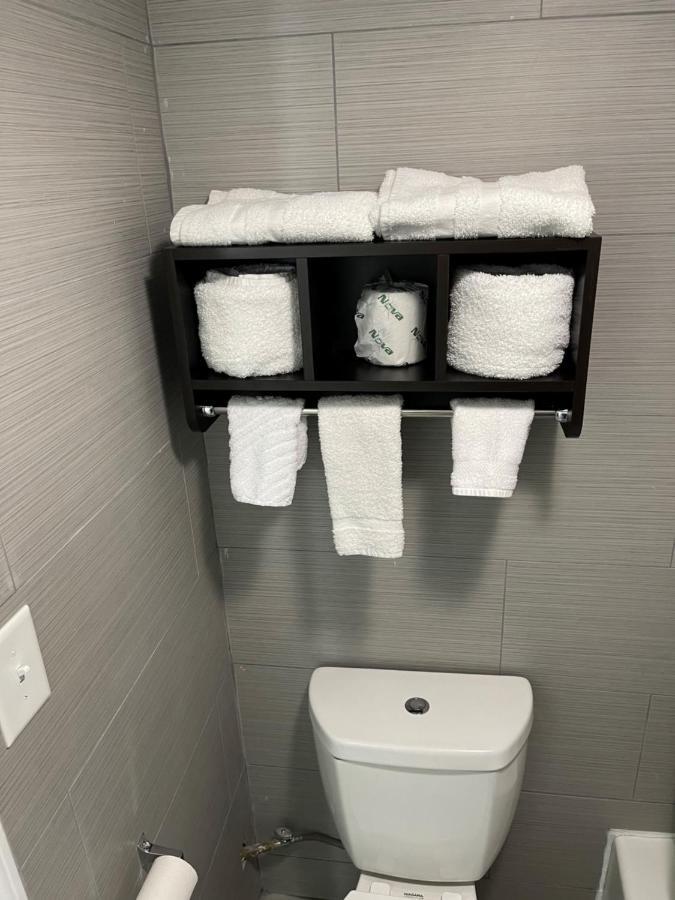 King Room Mobility Access or Non-Smoking,1280824285:JPEG