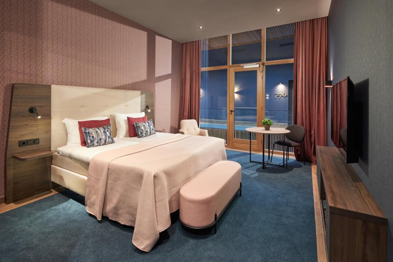 Deluxe Plus Atrium Room