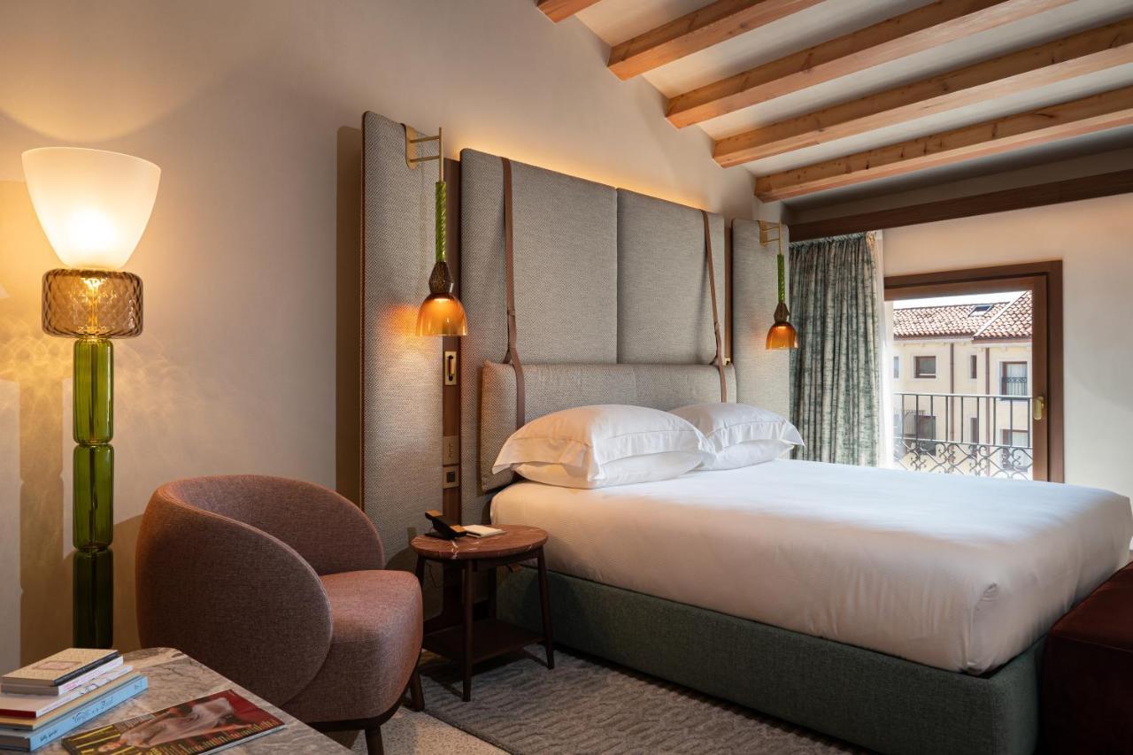 Junior Suite,1613012762:JPEG