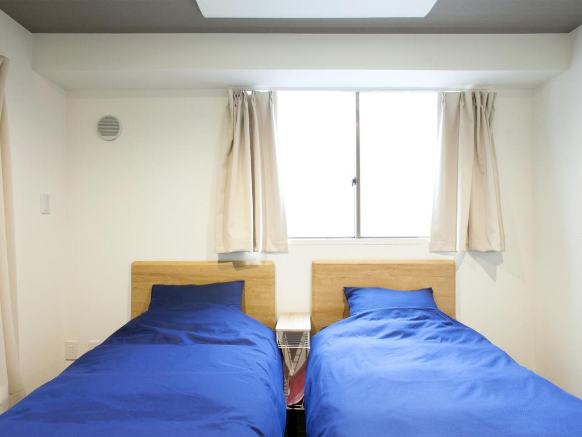 Twin Room Balcony #02