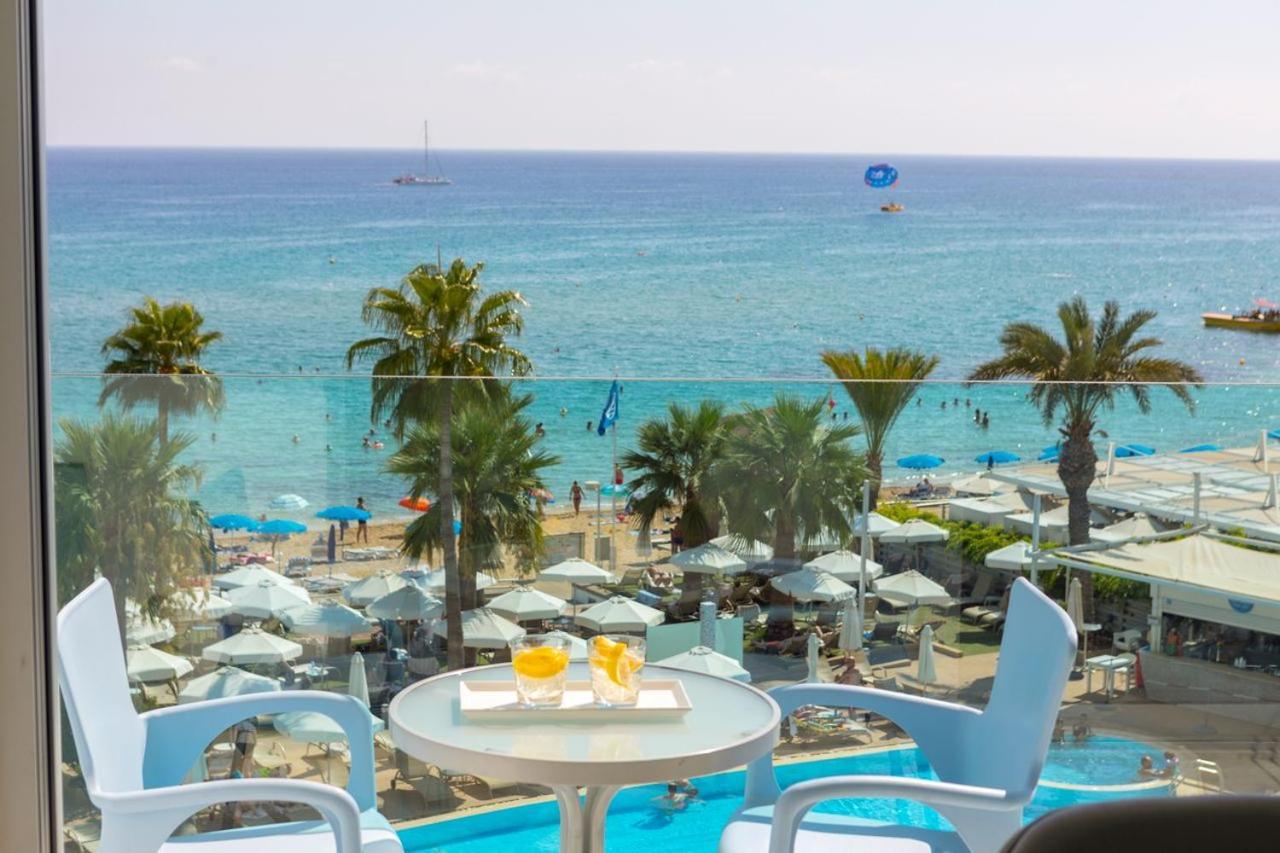 Standard Twin Room Sea View