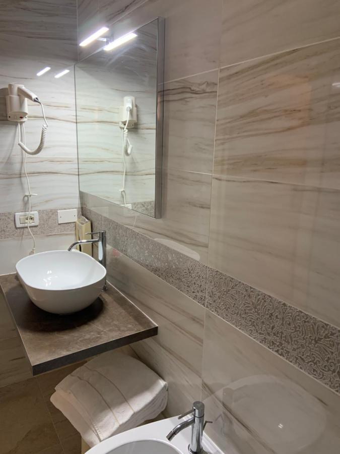 Twin Room with Shower,1629389451:JPEG
