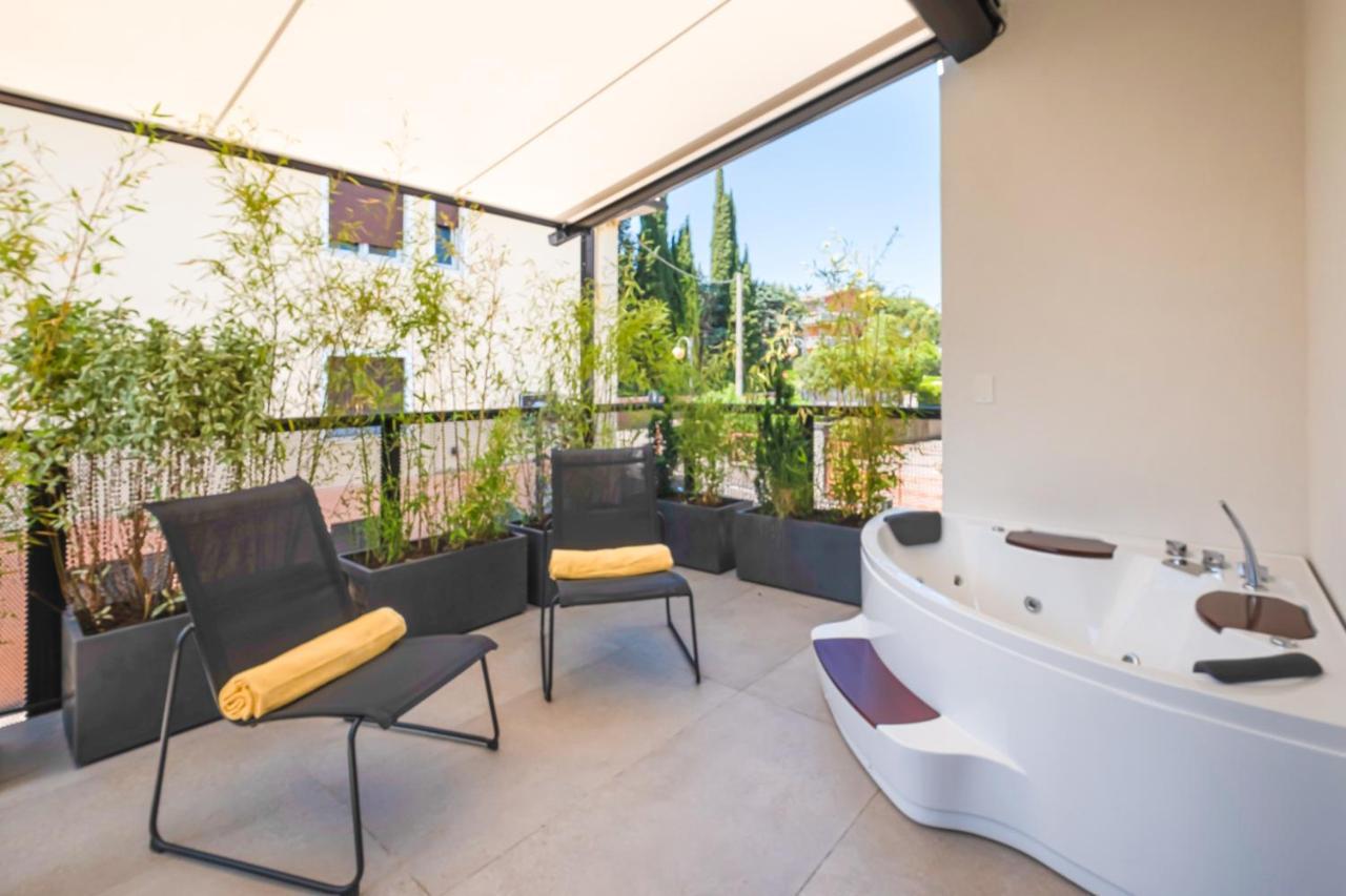 King Room Spa Bath