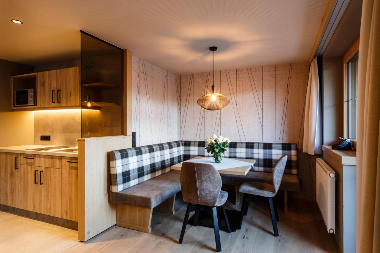 Two-Bedroom Apartment,1175162702:JPEG