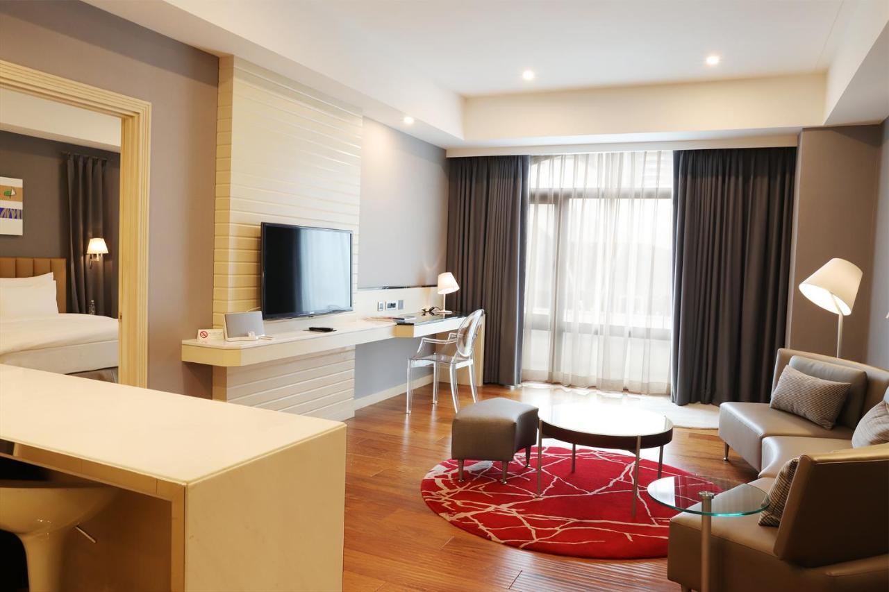 Luxury Suite