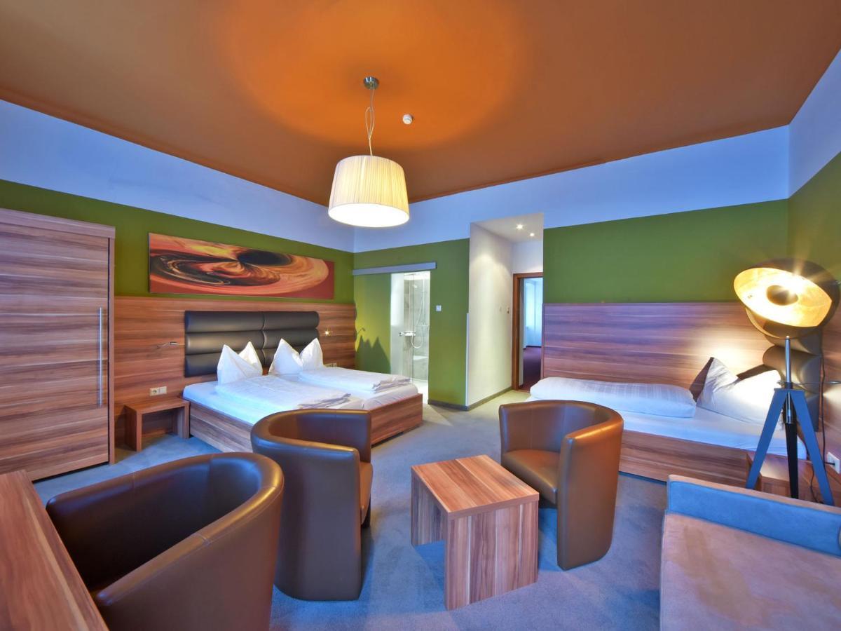 Dreibettzimmer