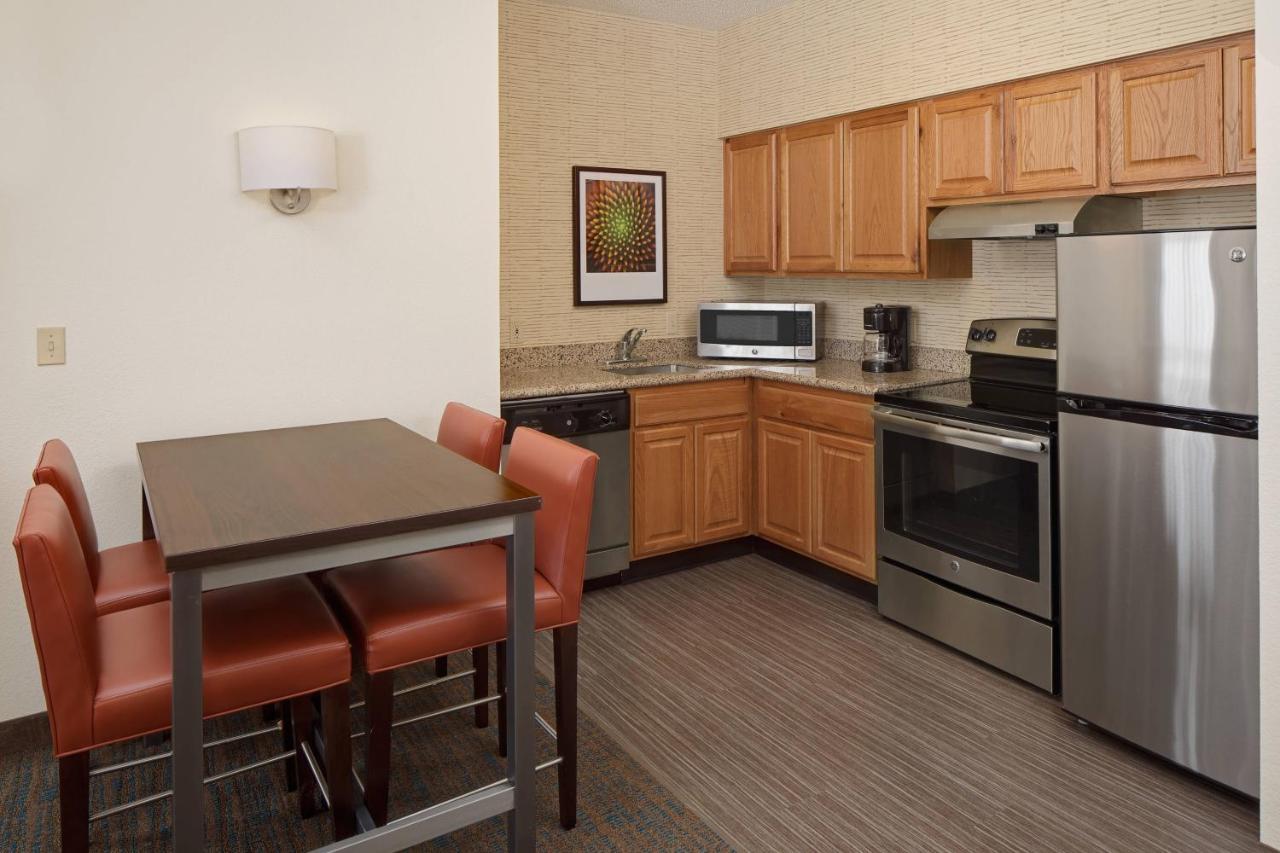 Two-Bedroom Suite,1367543597:JPEG