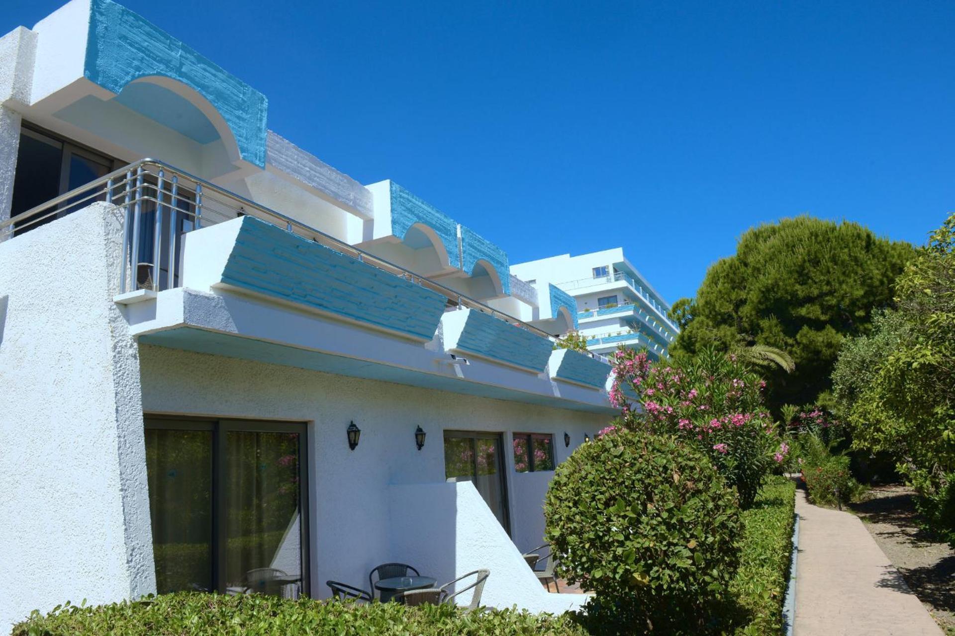 Bungalow Garden View