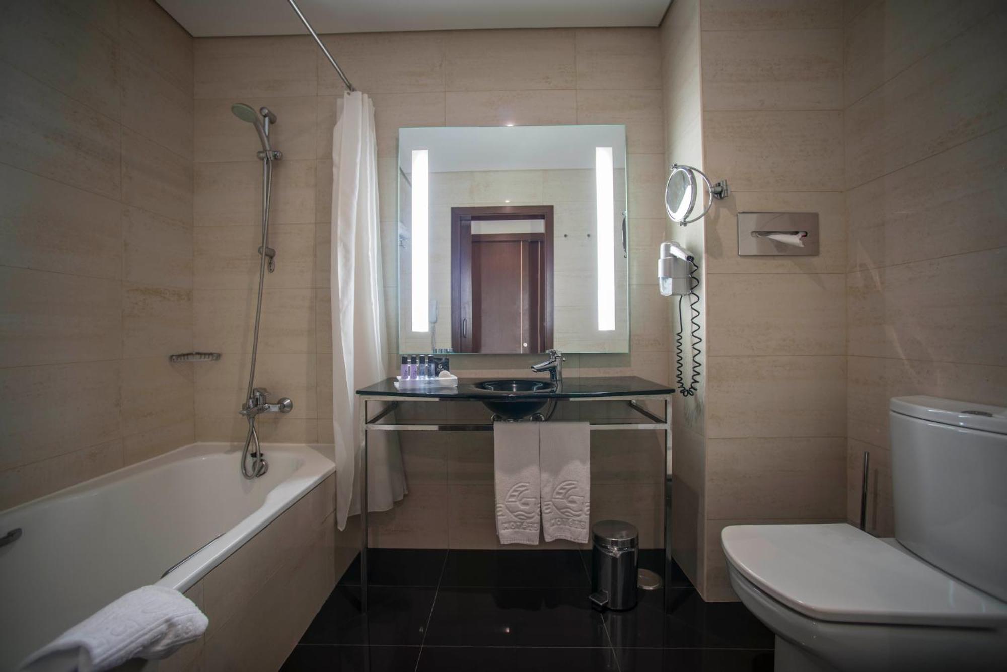 Premium Double or Twin Room,1039154746:JPEG