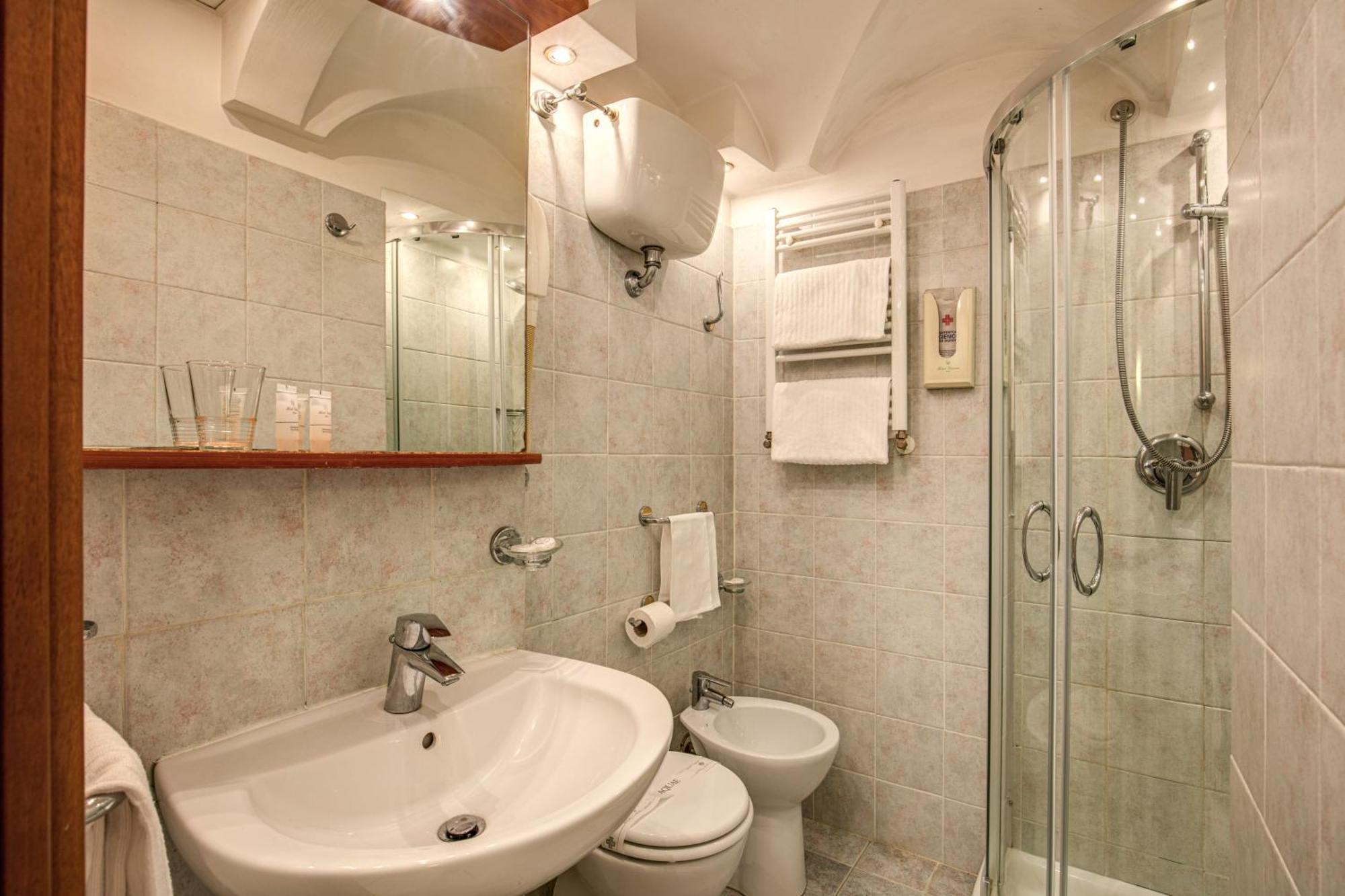 Standard Single Room,1209424504:JPEG