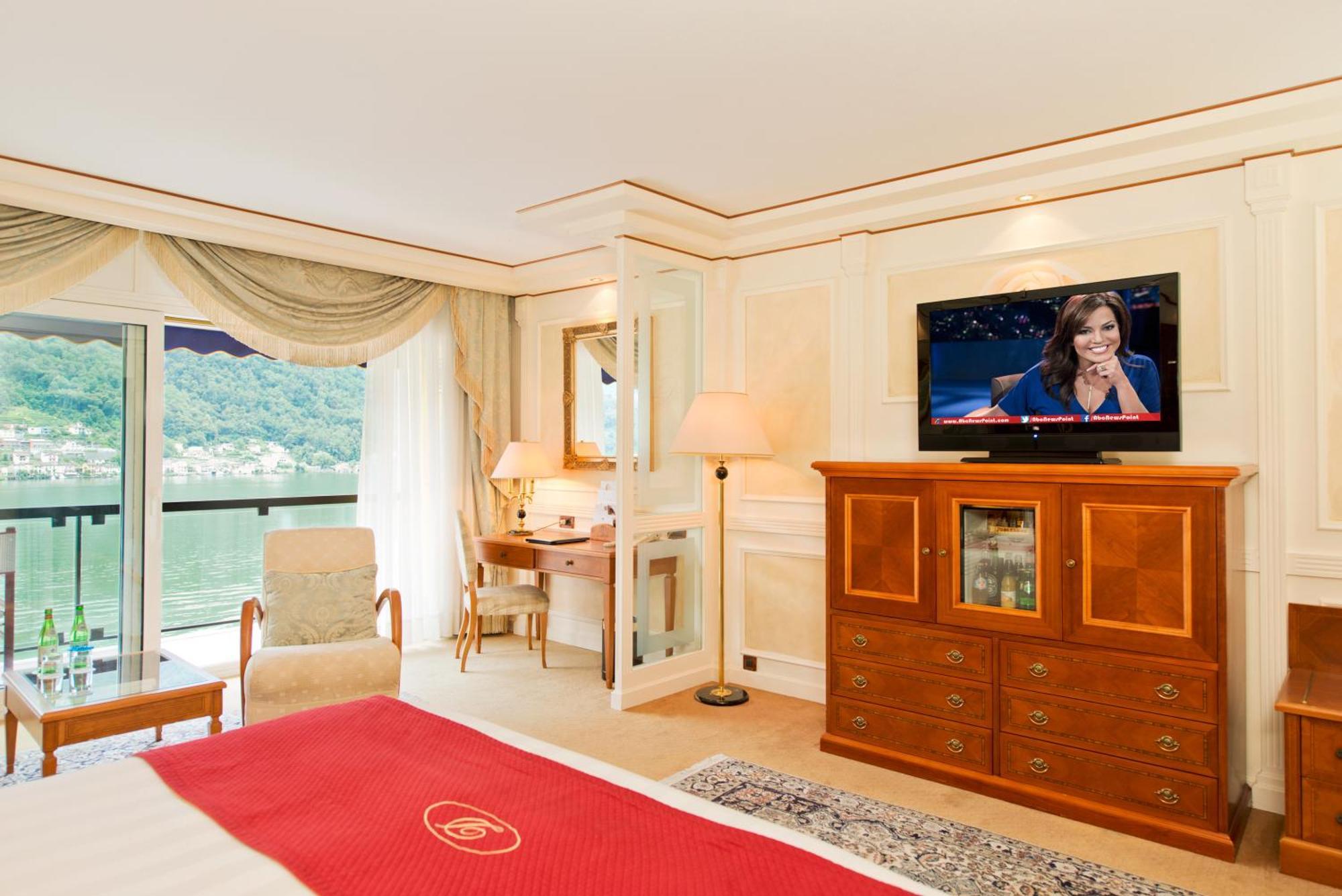 Deluxe Double Room Lake View Balcony