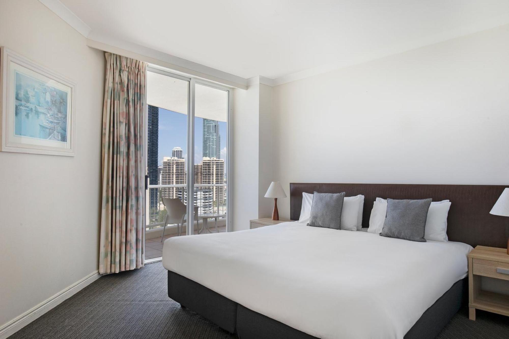 Three-Bedroom Apartment,1212352540:JPEG