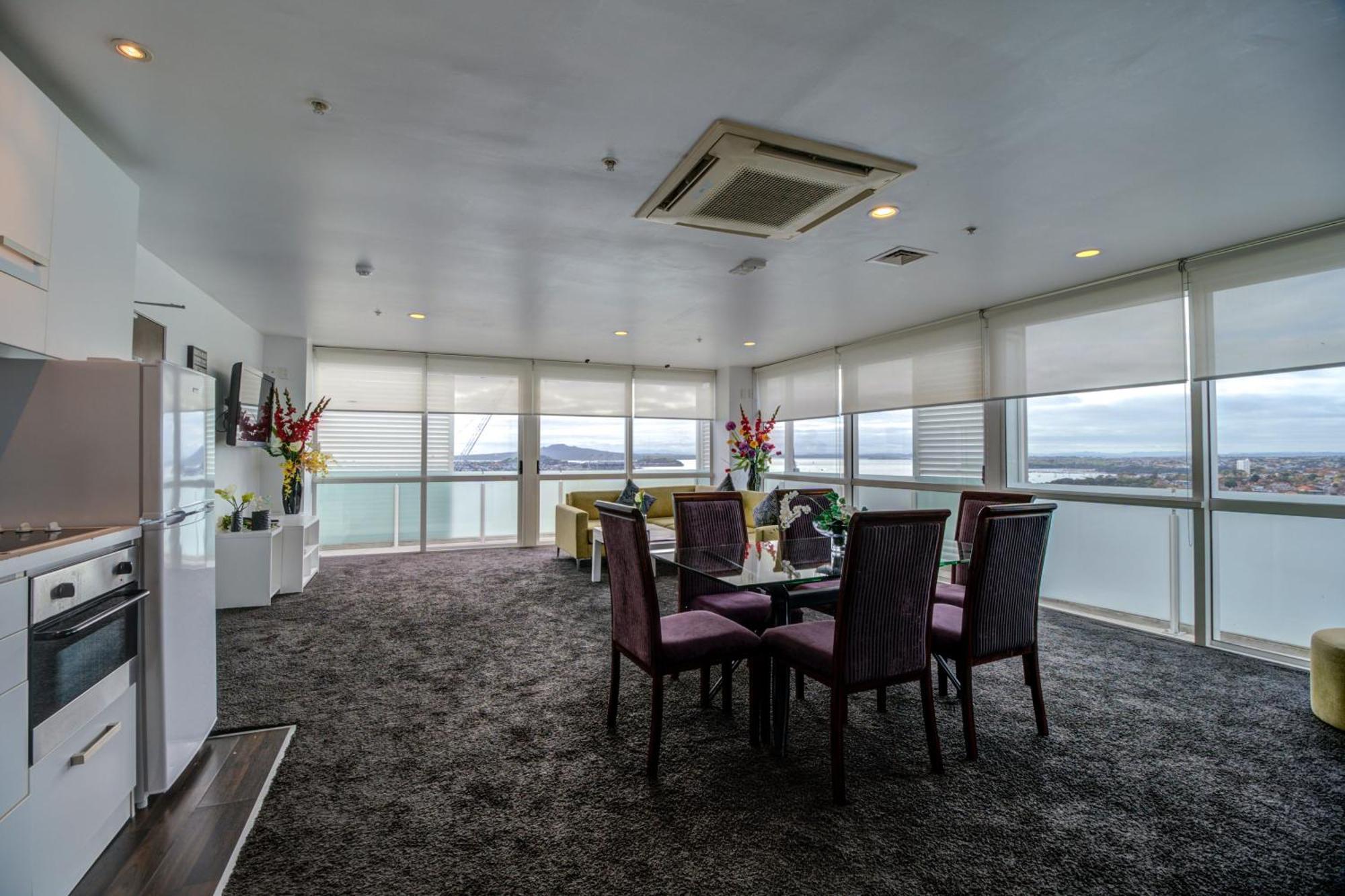 Penthouse Apartment,1213218766:JPEG