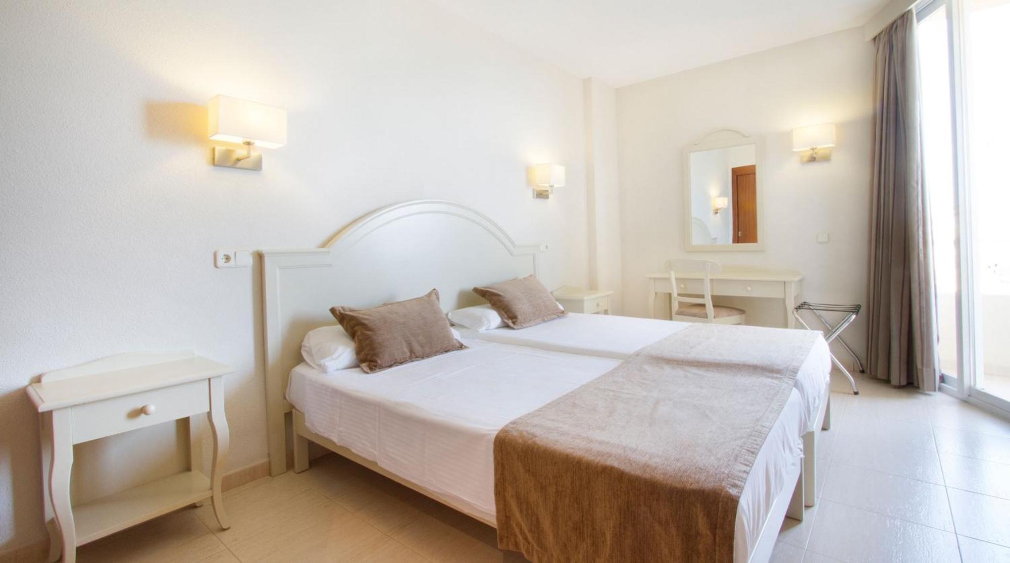 Superior Double Room,1576674215:JPEG