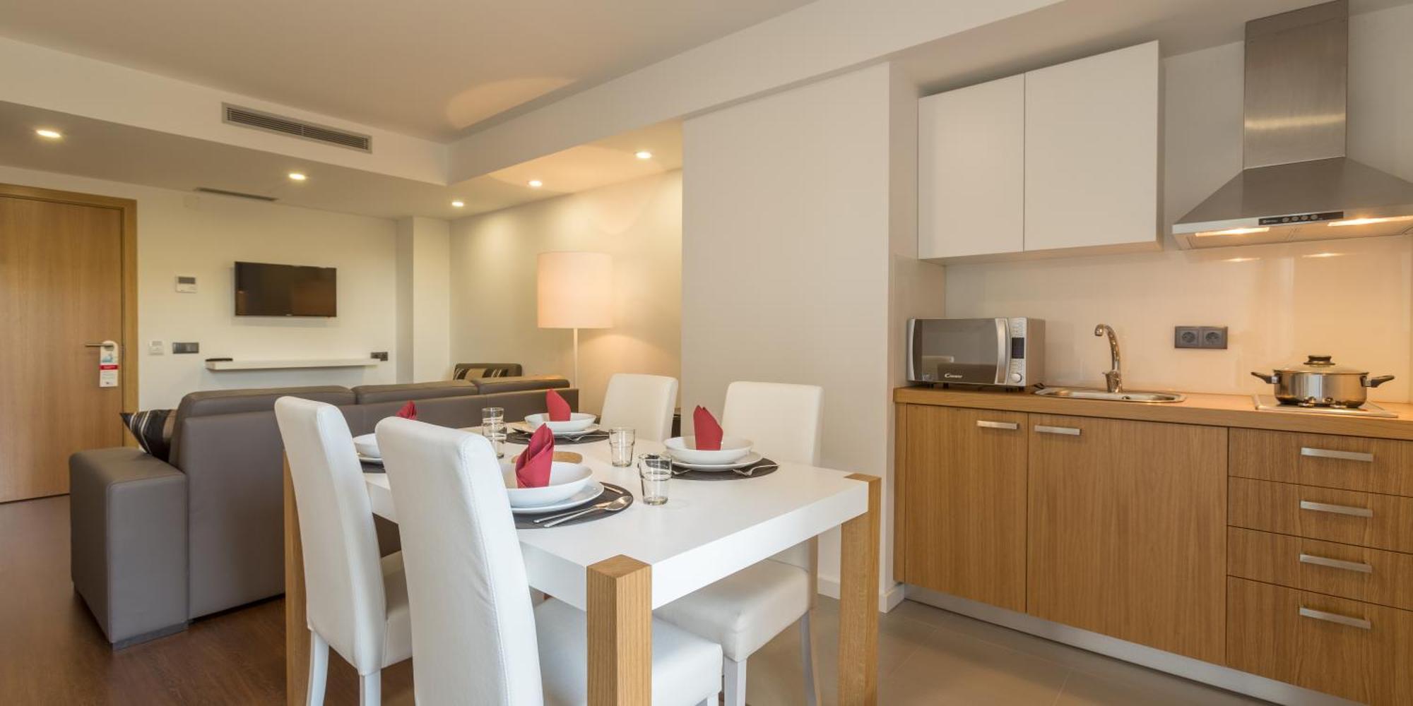 One-Bedroom Apartment,158276298:JPEG