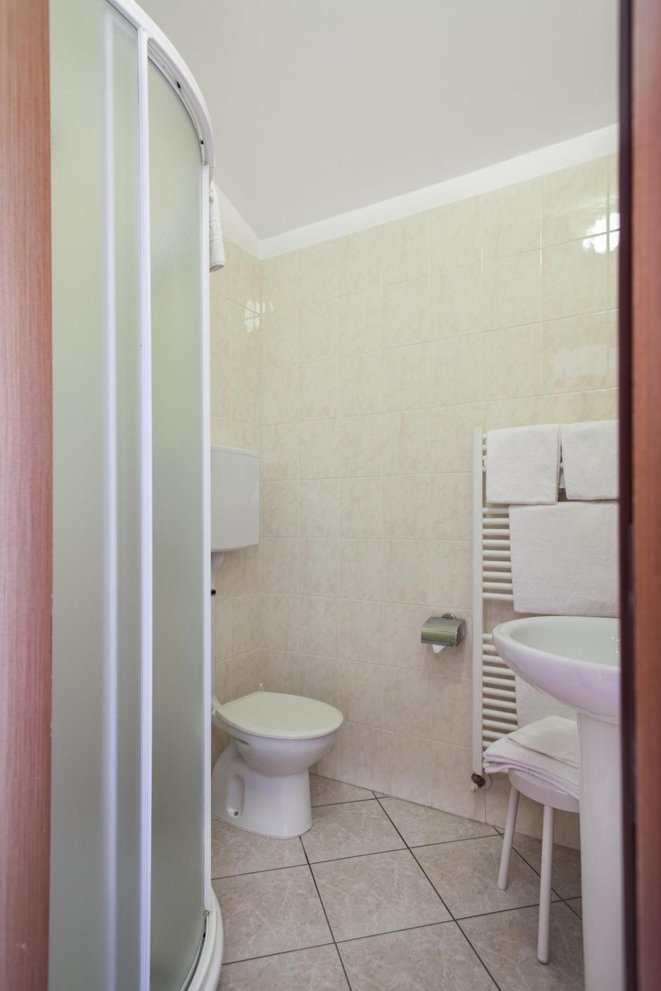 Classic Double Room,1216169809:JPEG